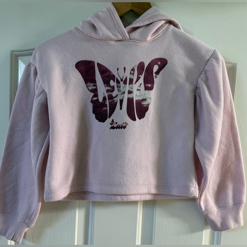 VGUC ⚡️ Levi’s Girls Hoodie 8–10 Pink Cropped Sweatshirt Butterfly Logo Graphic